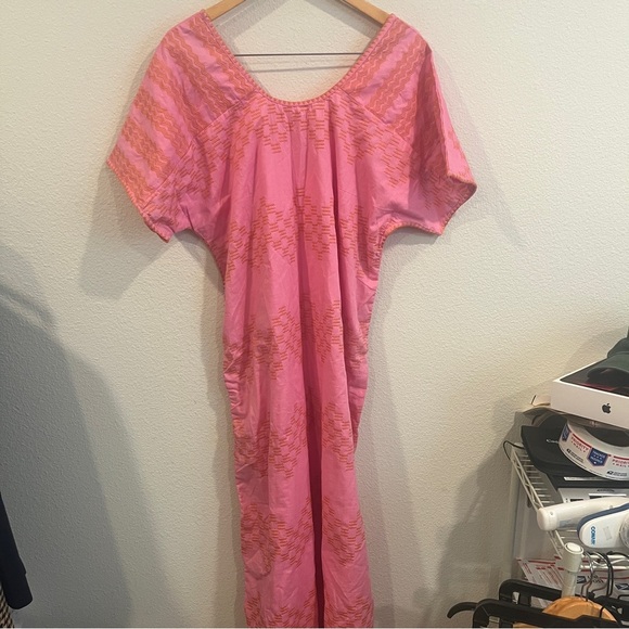 Marea by Liz Joy Nosara Caftan Size medium pink  orange embroidery maxi dress - Picture 2 of 16